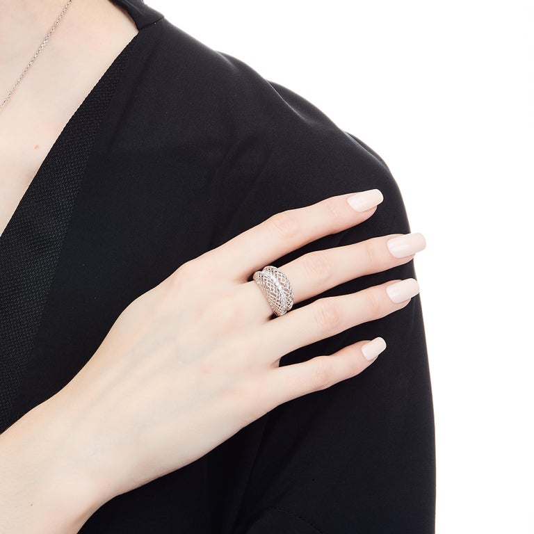 Yemyungji Diamond 18 Karat White Gold Fashion Ring