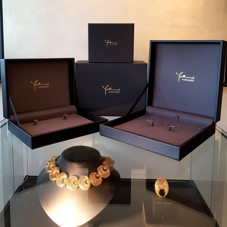 Yemyungji Mineral Collection Almandite Garnet 18 K Gold Great Impact Necklace